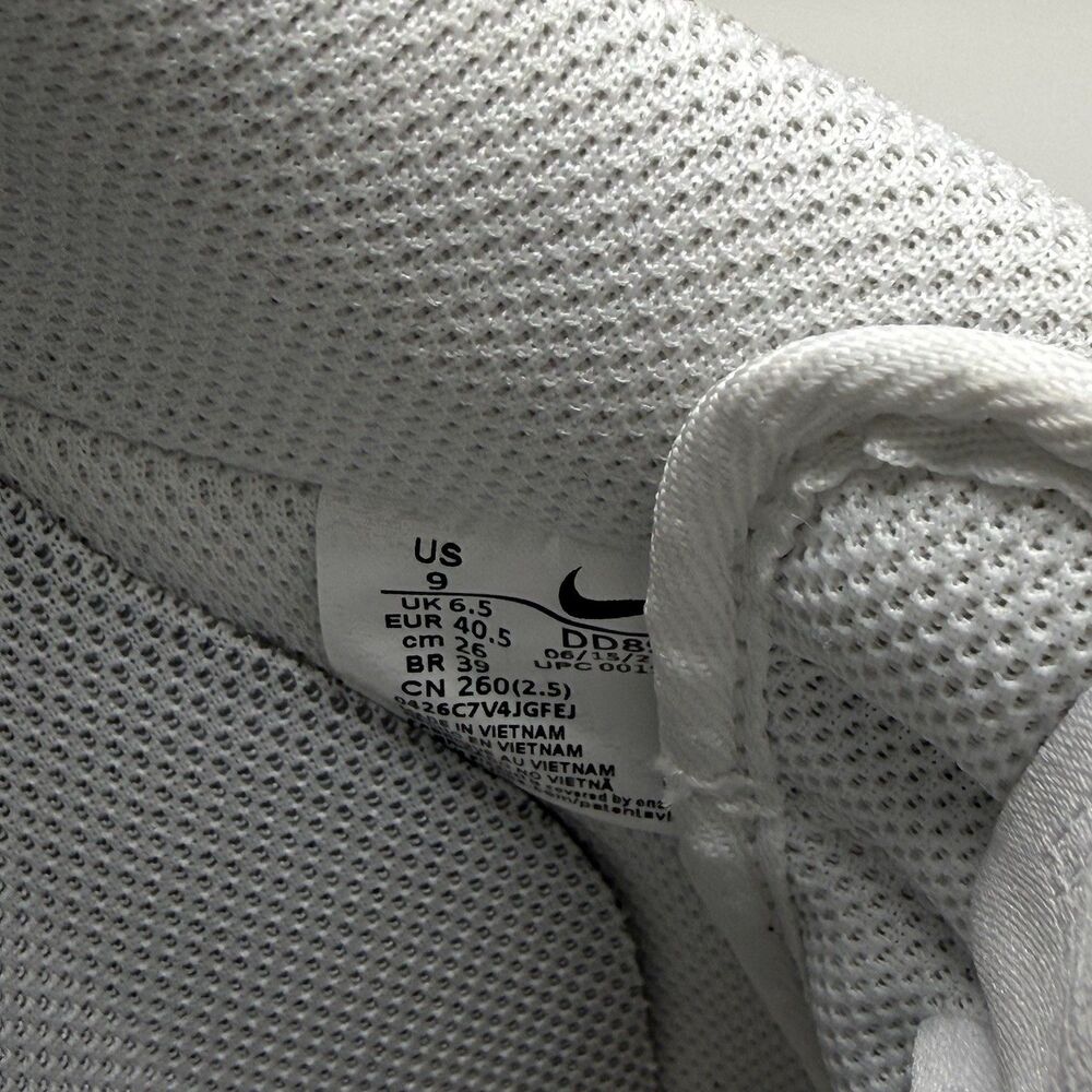 Nike Air Force 1 '07 Low Womens 9 Triple White Leather Athletic Shoes Sneakers - Picture 14 of 16
